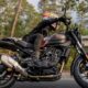 Royal Enfield Guerrilla 450 Apex tem guidão baixo por R$ 30.490