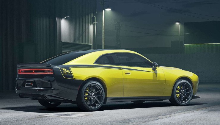 Pacote Sixpack prepara o Charger para competir na pista O Muscle Car possui um motor 3.0 6 cilindros em linha biturbo, de 600 cv e 73,4 kgfm de torque