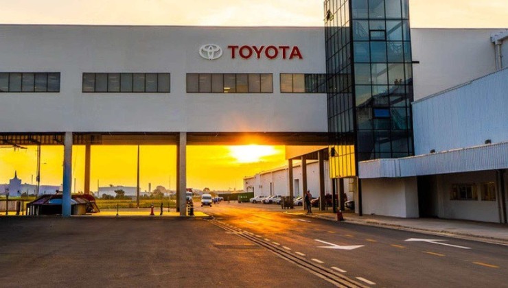 Toyota cria centro para híbridos flex com apoio do BNDES Toyota terá 2ª fábrica em Sorocaba (SP)