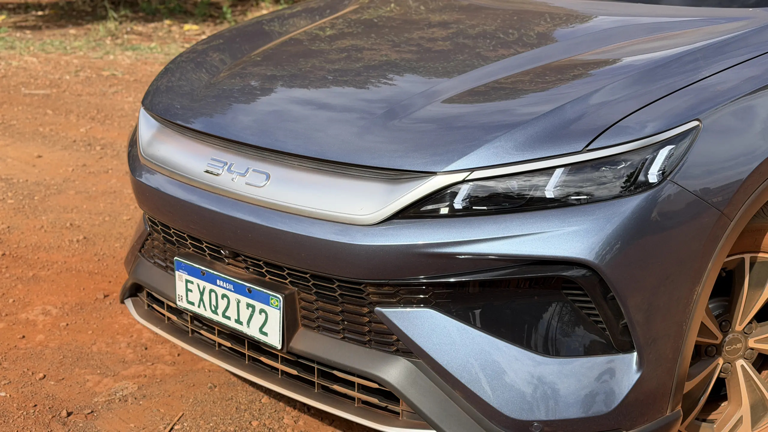 Song Pro 2027 aposta em eficiência para uso urbano BYD Song Pro 2027 GS na cor Azul para teste e avaliação e primeiras impressões estático