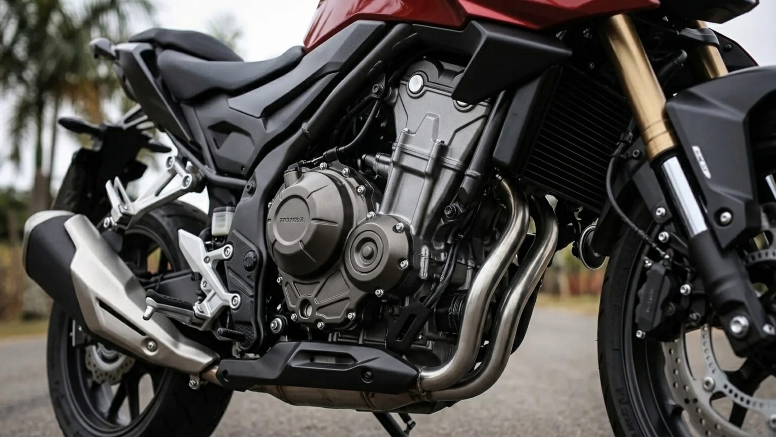 Crossover bicilíndrica de 471 cilindradas custa R$ 46.260 com 49,6 cv, pesa 183 kg e leva 17,7 litros no tanque
