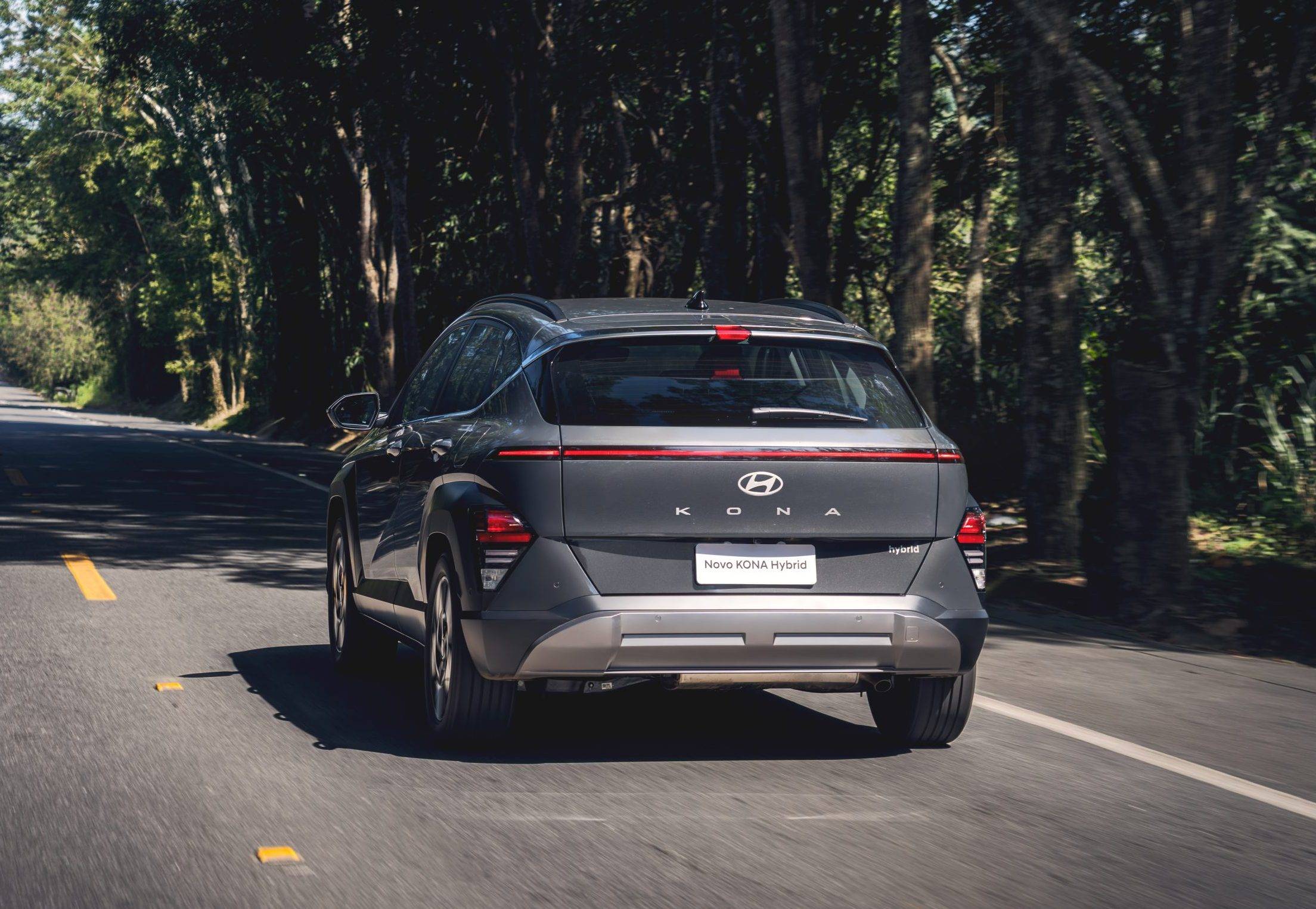Kona híbrido com desconto: Consumo chega a 18,4 km/l Hyundai Kona Hybrid 2026