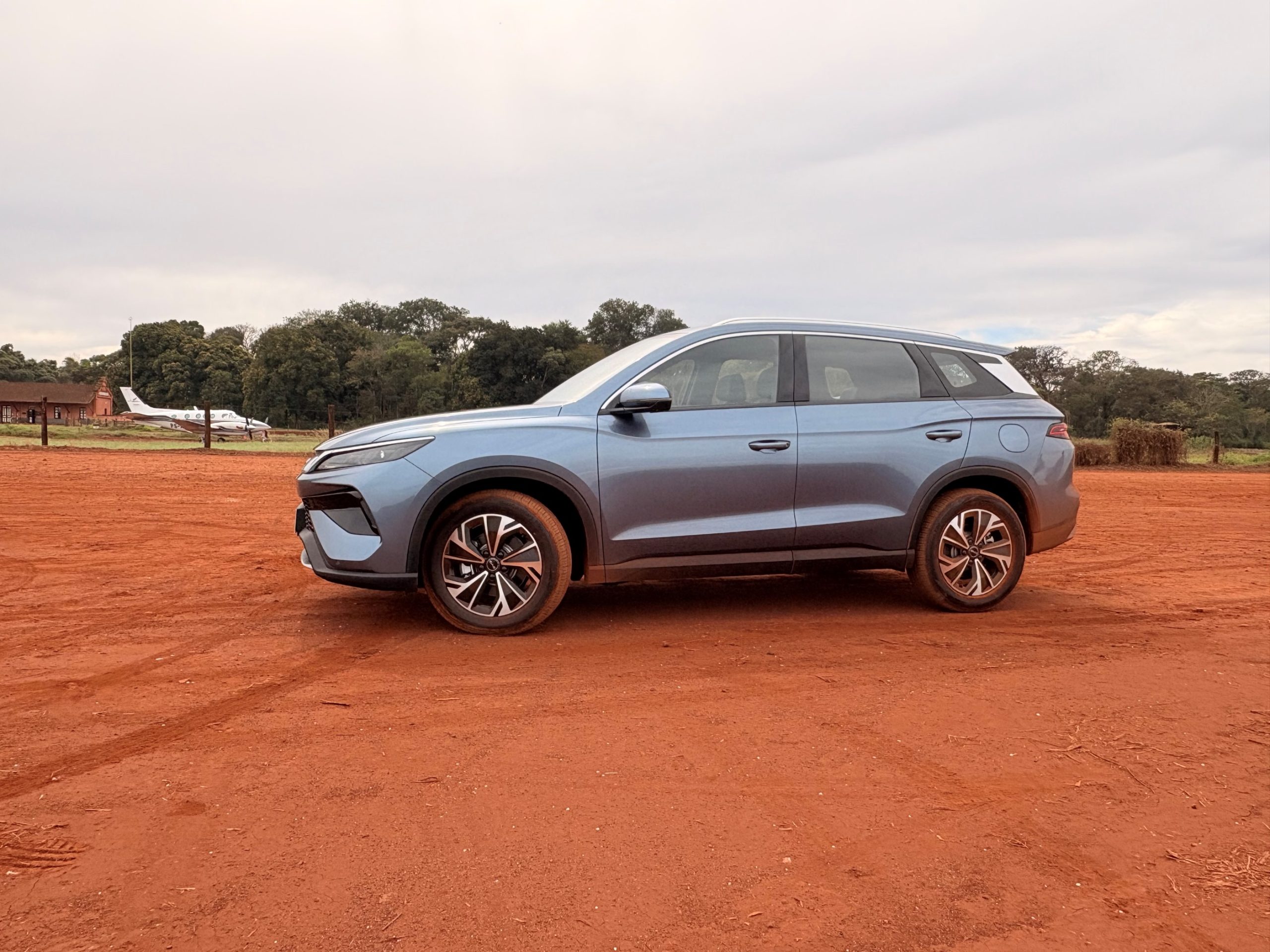 BYD Song Pro 2027: Autonomia chega a 832 km BYD Song Pro 2027 — visão geral