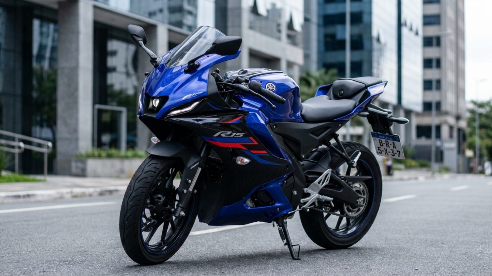 Yamaha R15 ABS 2026 vale o preço?