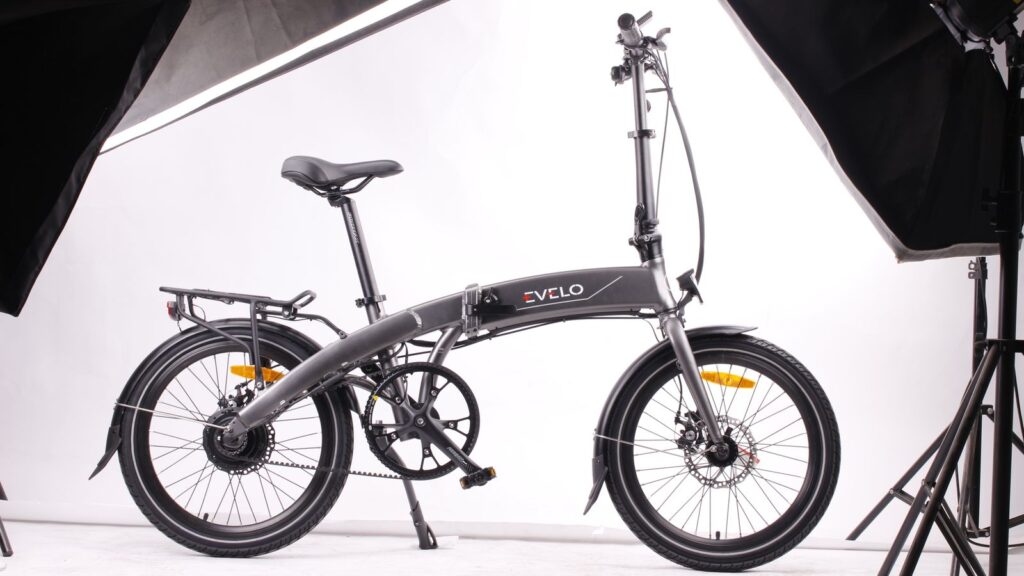 Bicicleta elétrica com motor no cubo, categoria que dispensa CNH e emplacamento