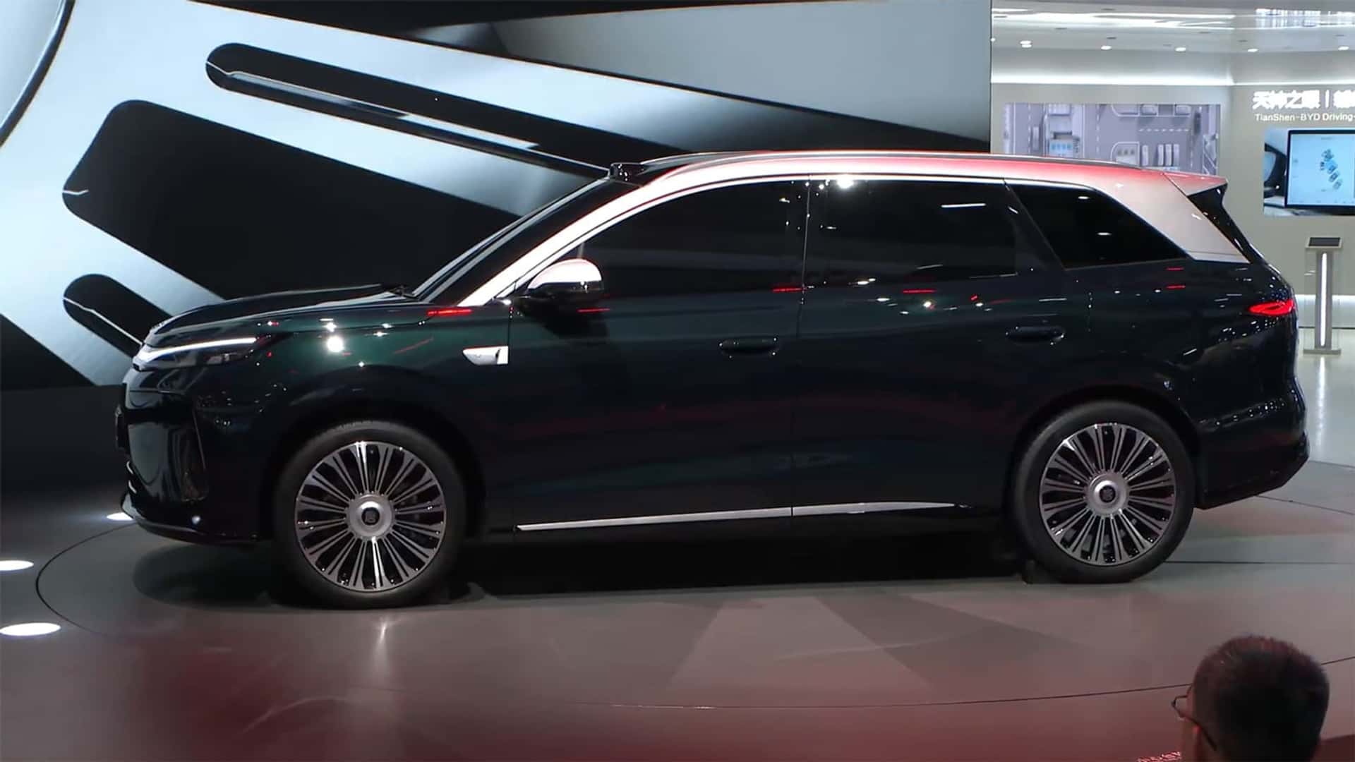 BYD Tan estreia grande porte com 850 km e cinco lugares BYD Tan estreia grande porte com 850 km e cinco lugares — divulgação