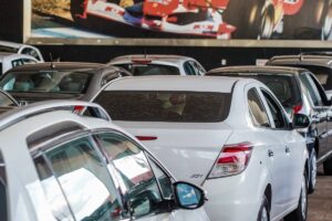 Oficina independente pode manter garantia do carro? Senadora Leila Barros no plenário do Senado Federal, imagem horizontal com referência ao Projeto de Lei 5.092/2026