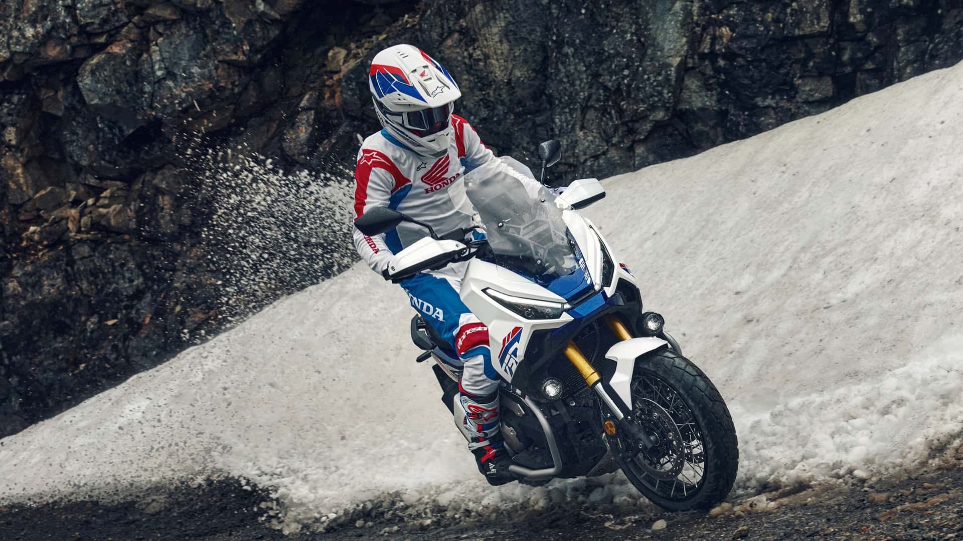 Honda X-ADV 750 2027 13