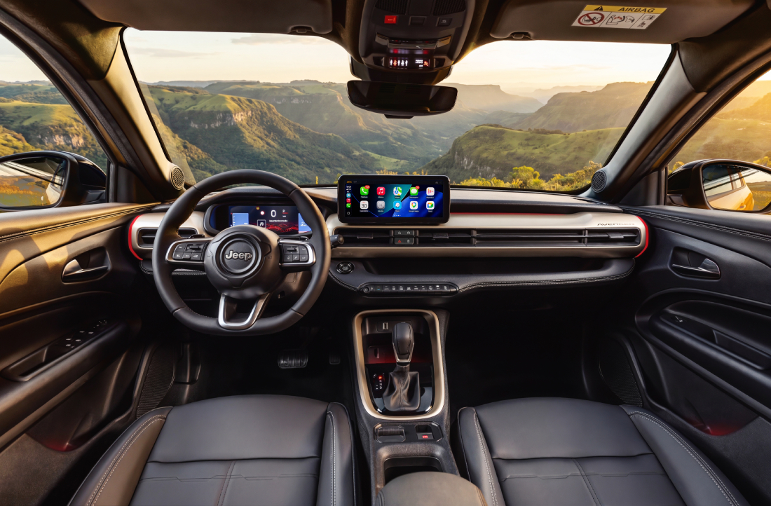 Jeep Avenger 2026 ganha data de reserva no Brasil Interior Avenger