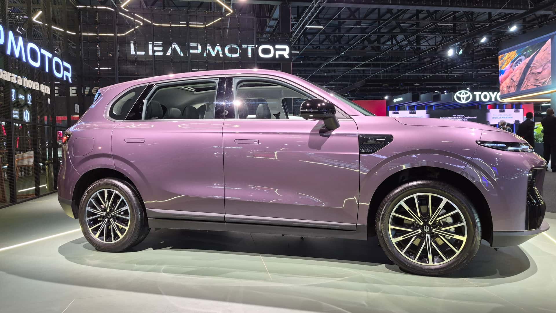 Recorde mensal impulsiona a expansão global da Leapmotor Leapmotor no Salão do Automóvel