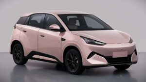 BYD Dolphin Mini 2028 pode ter 129 cv e painel minimalista? Novo BYD Dolphin Mini 2028 pode adotar solução polêmica da Volvo: Flagras