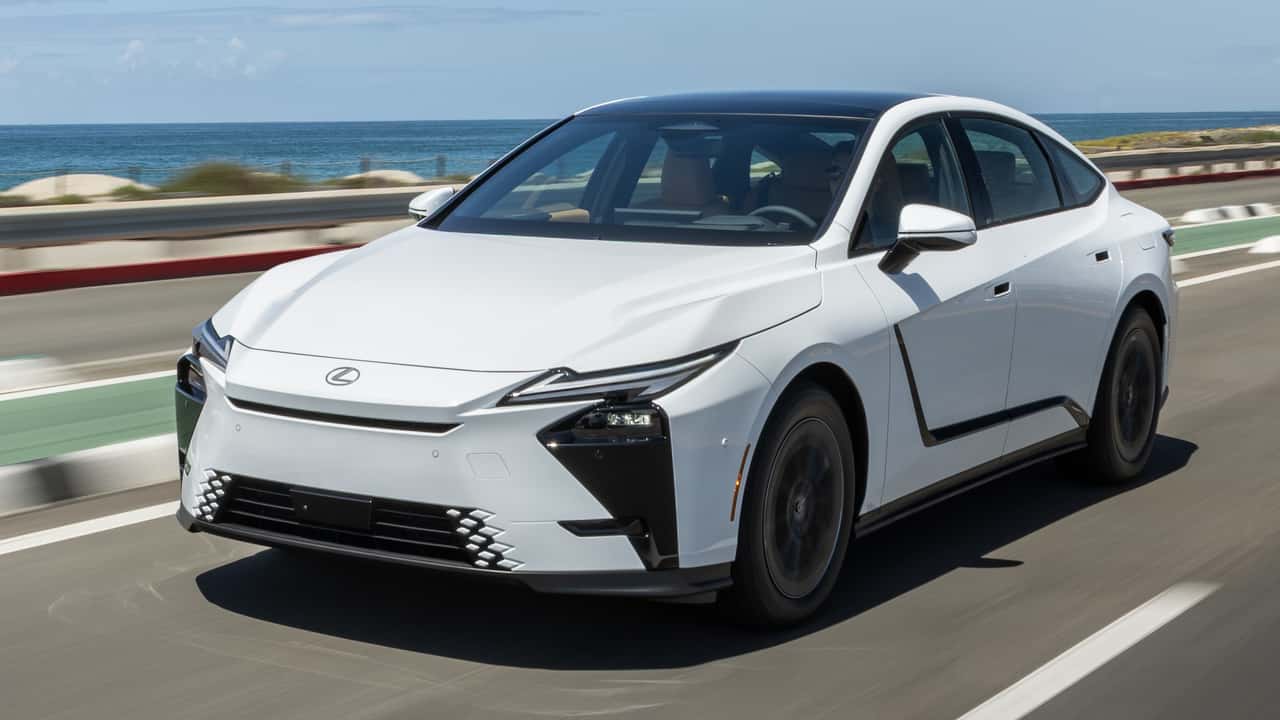 Novo Lexus ES 350h chega ao Brasil por R$ 399.990: Preço, potência e consumo