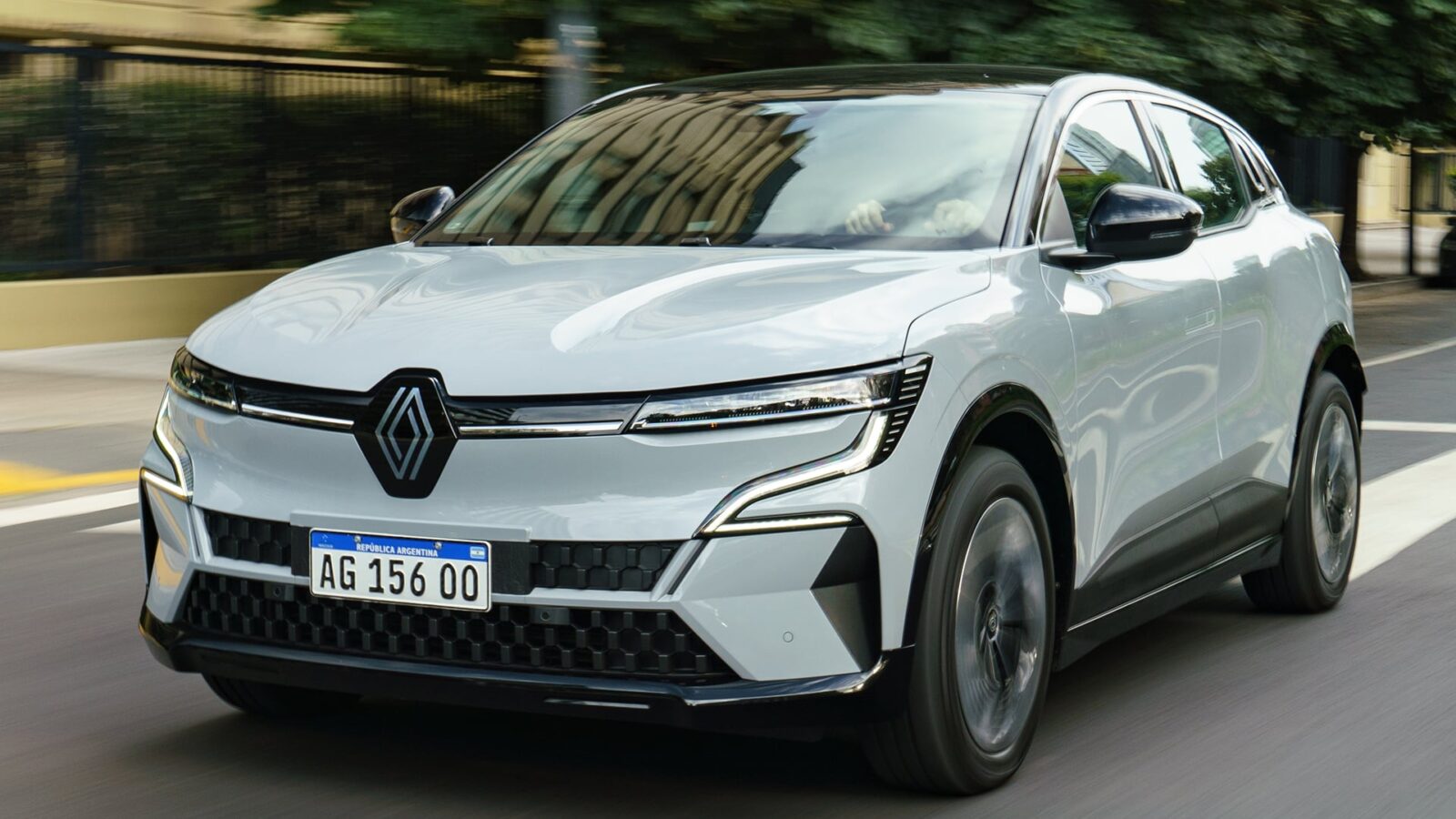 Renault Megane E-Tech por R$ 212.790 em oferta