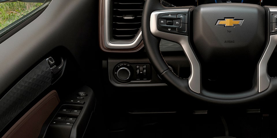 Chevrolet S10 Trail Boss 2027: Vale a pena pagar R$ 341.290 pela picape off-road? Volante e painel da Chevrolet S10 2027