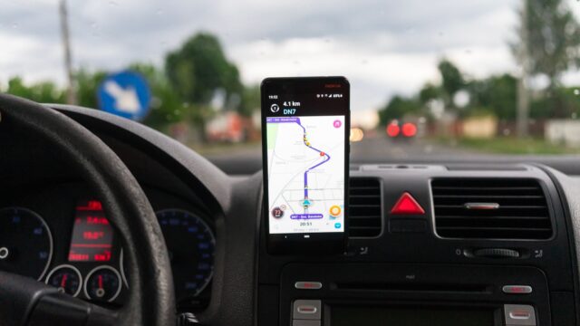 Área escolar na BR? O Waze começou a avisar