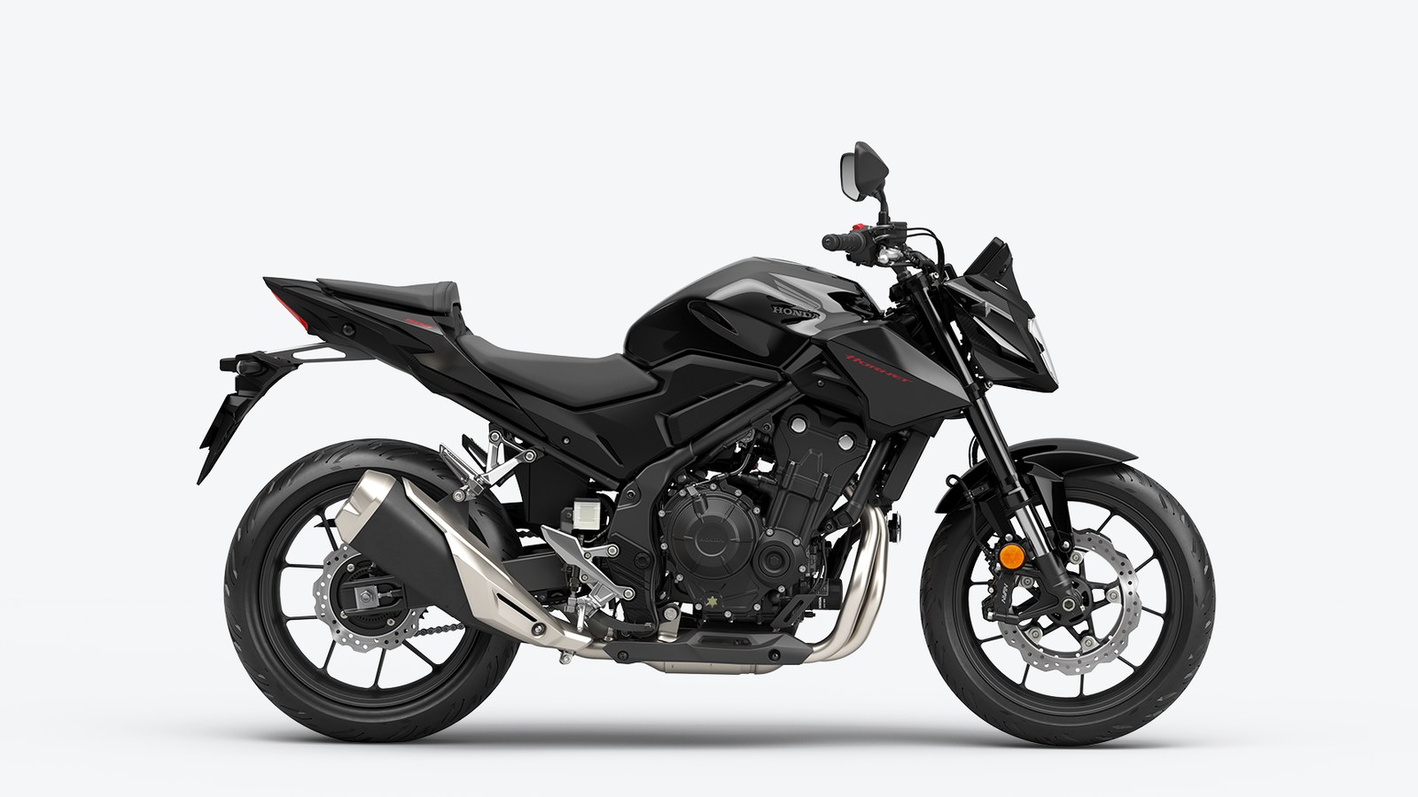 Honda CB500 Hornet na cor preta vista de perfil