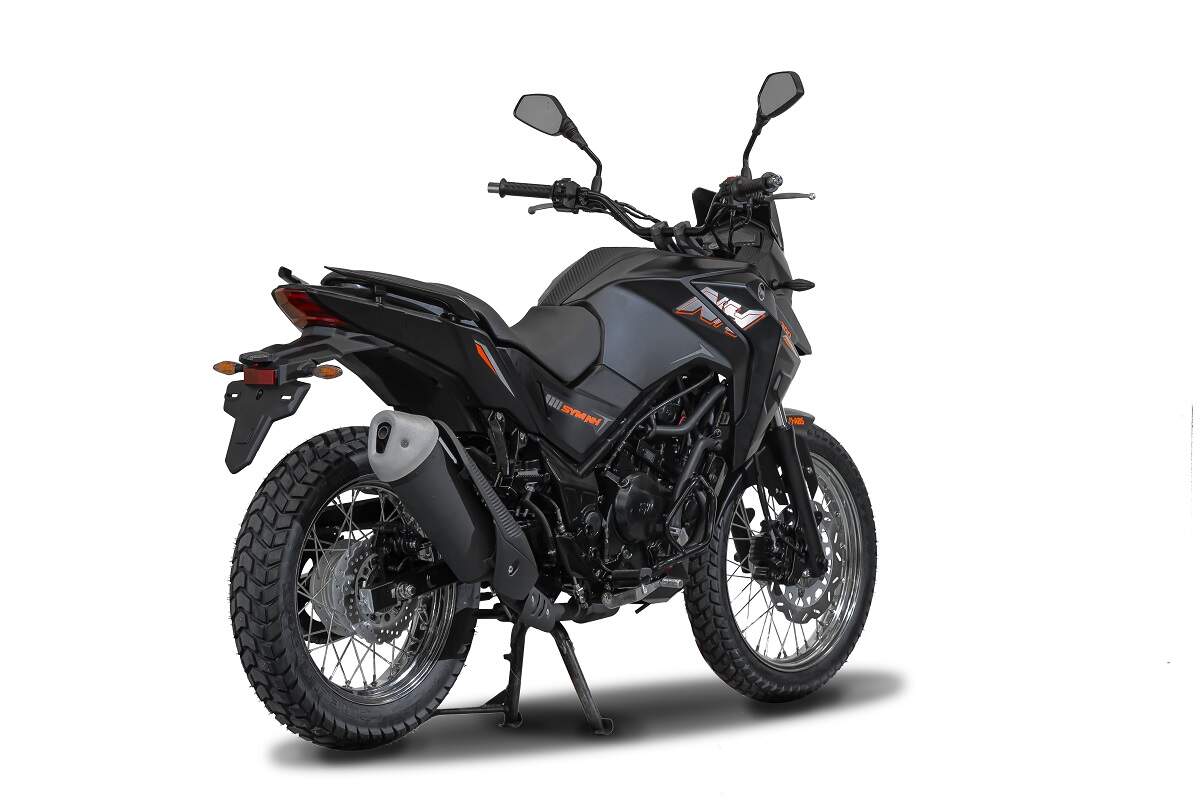 Dafra NH 300 2025 preta Midnight Black vista lateral