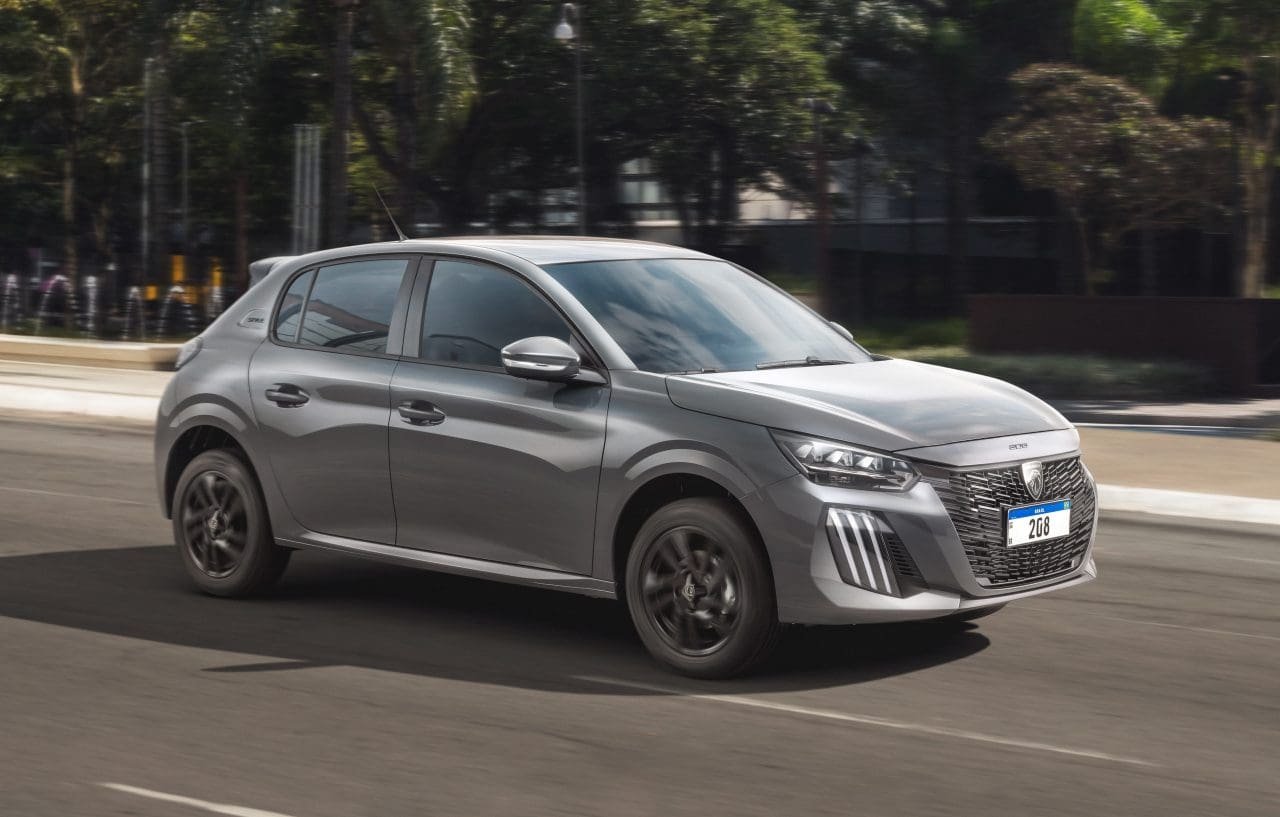 Peugeot 208 tem produção reduzida na Argentina: o que muda para o Brasil