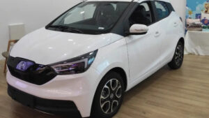 JMEV EVeasy EV3, carro elétrico compacto chinês, vista frontal