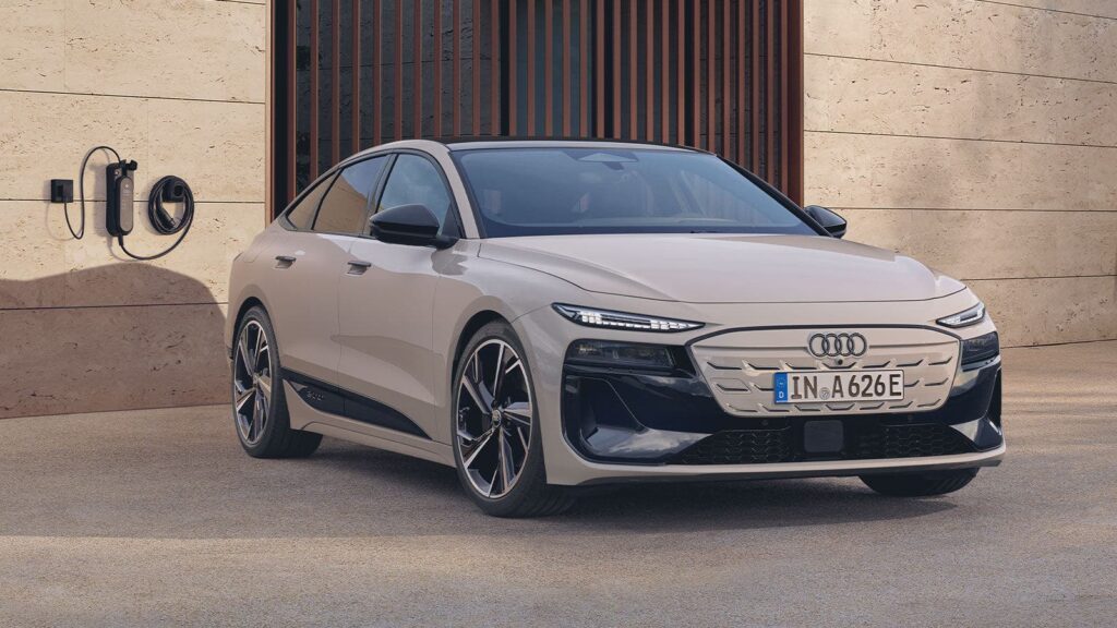 Audi A6 Sportback e-tron, bege, vista dianteira três quartos (recortada em 16:9)
