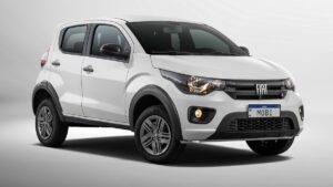 Mobi usado: Qual ano comprar sem cair em cilada? Fiat Mobi Like linha 2026 em vista dianteira de três quartos, foto oficial